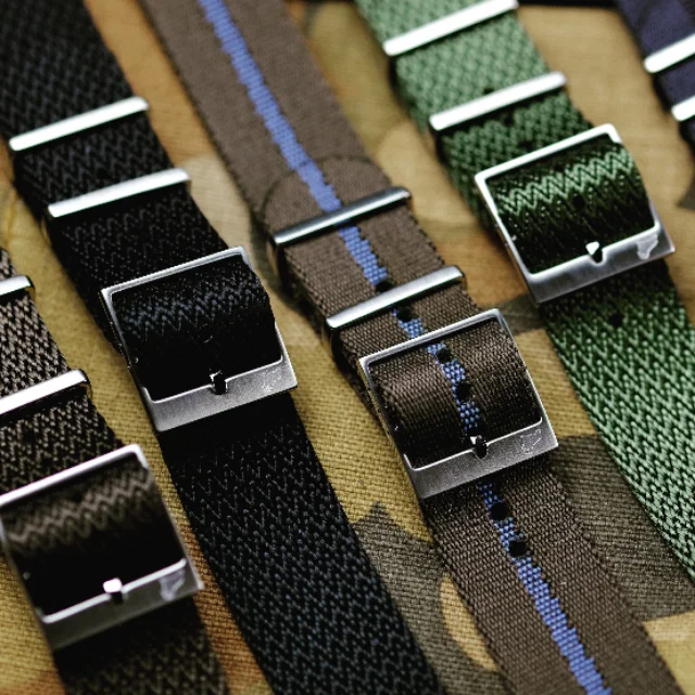 Ultraäänirei'ityksen teippileikkauskone, ultraäänikankaan etikettien leikkauskone, satiininauhaleikkauskone