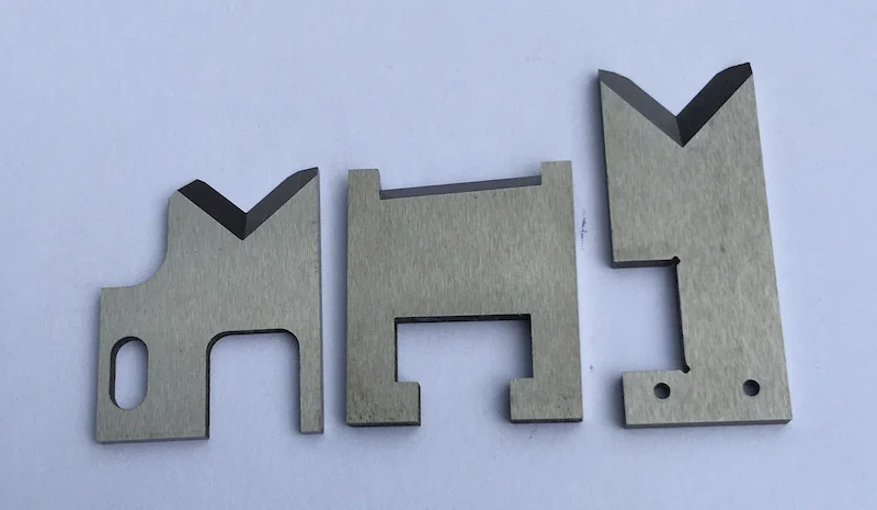 Kestävät Komax-sarjan terät, muut sarjan terät, kaapelin poistoterät 