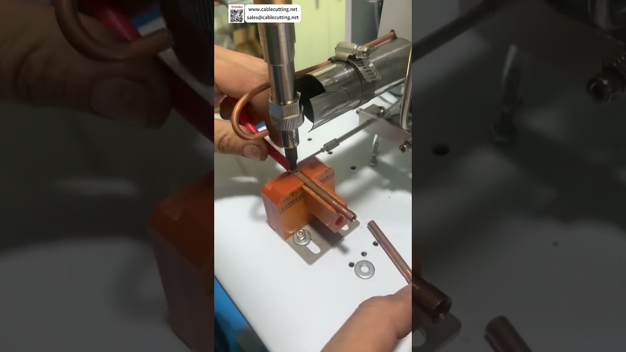 Puoliautomaattinen juotoskone 8 AWG silikonilangan ja kupariputken tarkkuushitsaukseen - Shortsit