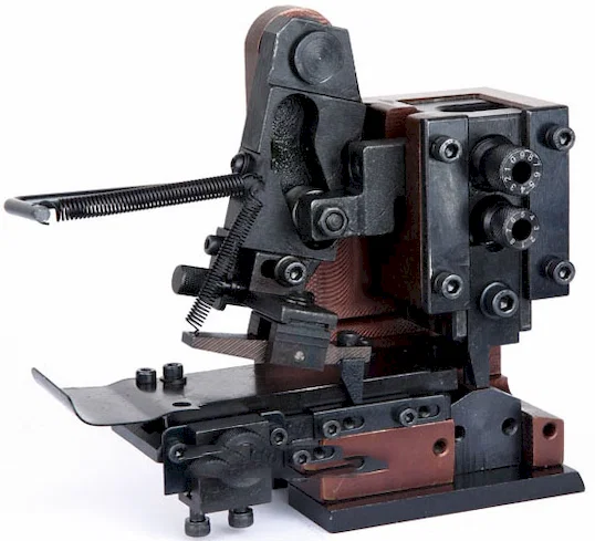 JST/OTP #950 Liittimen puristus Mold